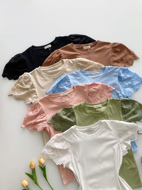 Blusa de Algodão/Malha com Bordado em Alto-Relevo