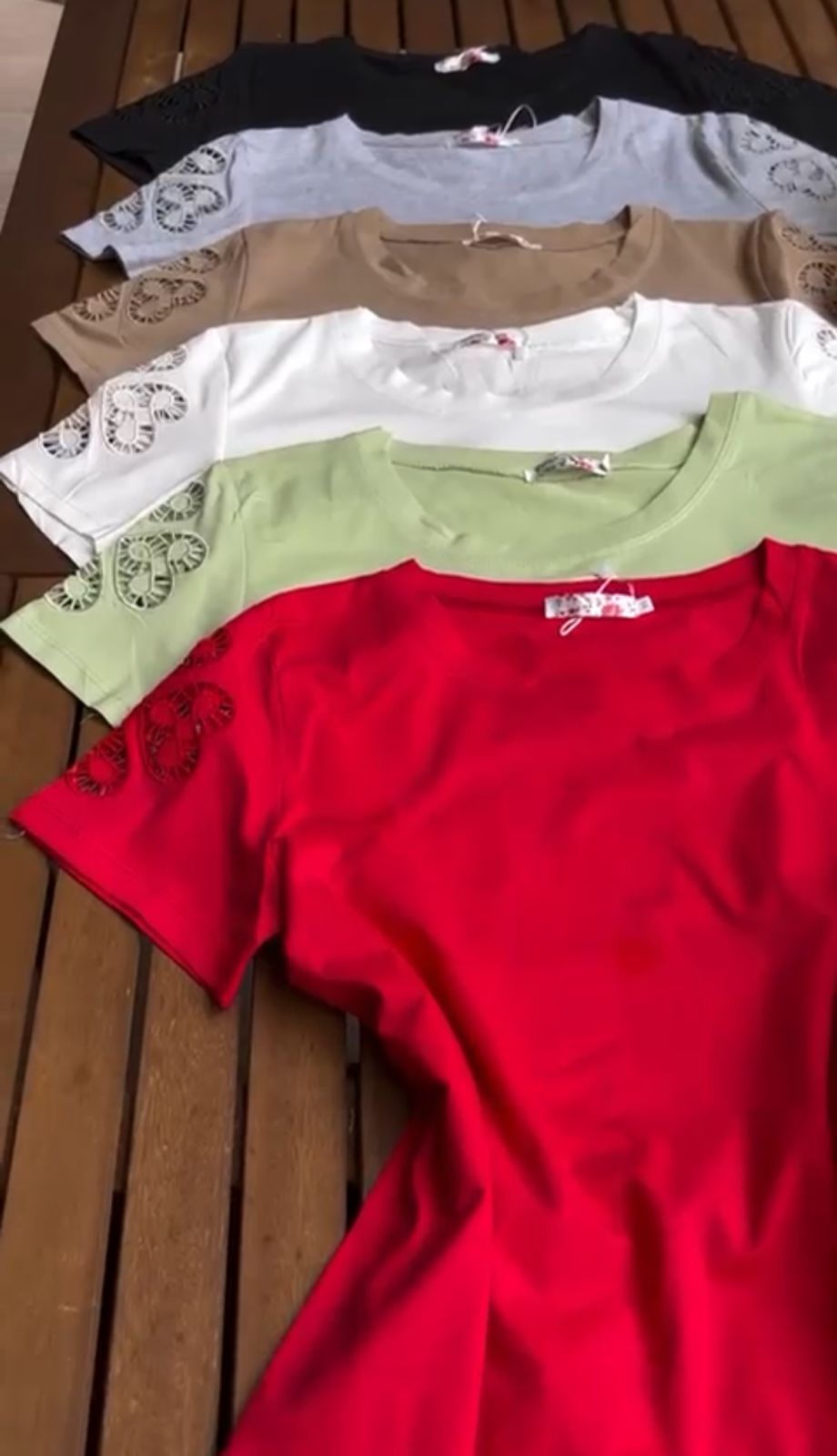 Camiseta NATAL com Vazado em Renda